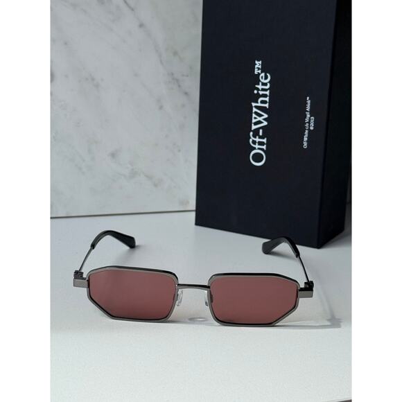 NEW Off White Loa Metal Unisex Sunglasses in Gunmetal Red - Picture 3 of 5